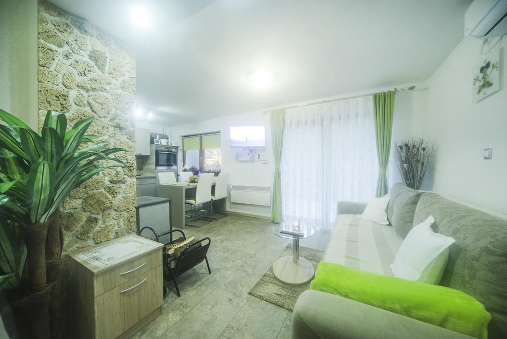 Moonriver Apartment Veljun Extérieur photo
